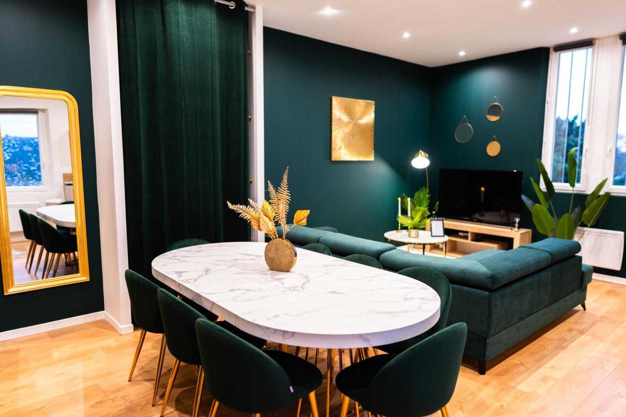 Grand Loft Familial 4 Chambres Avec Parking Prive Saumur Exterior foto
